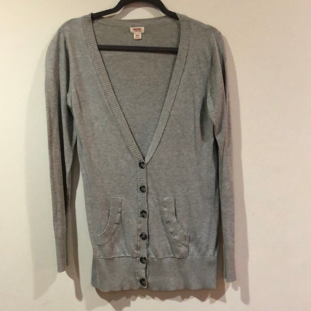 Grey cardigan